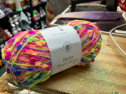 Universal Yarn Bella Pompom